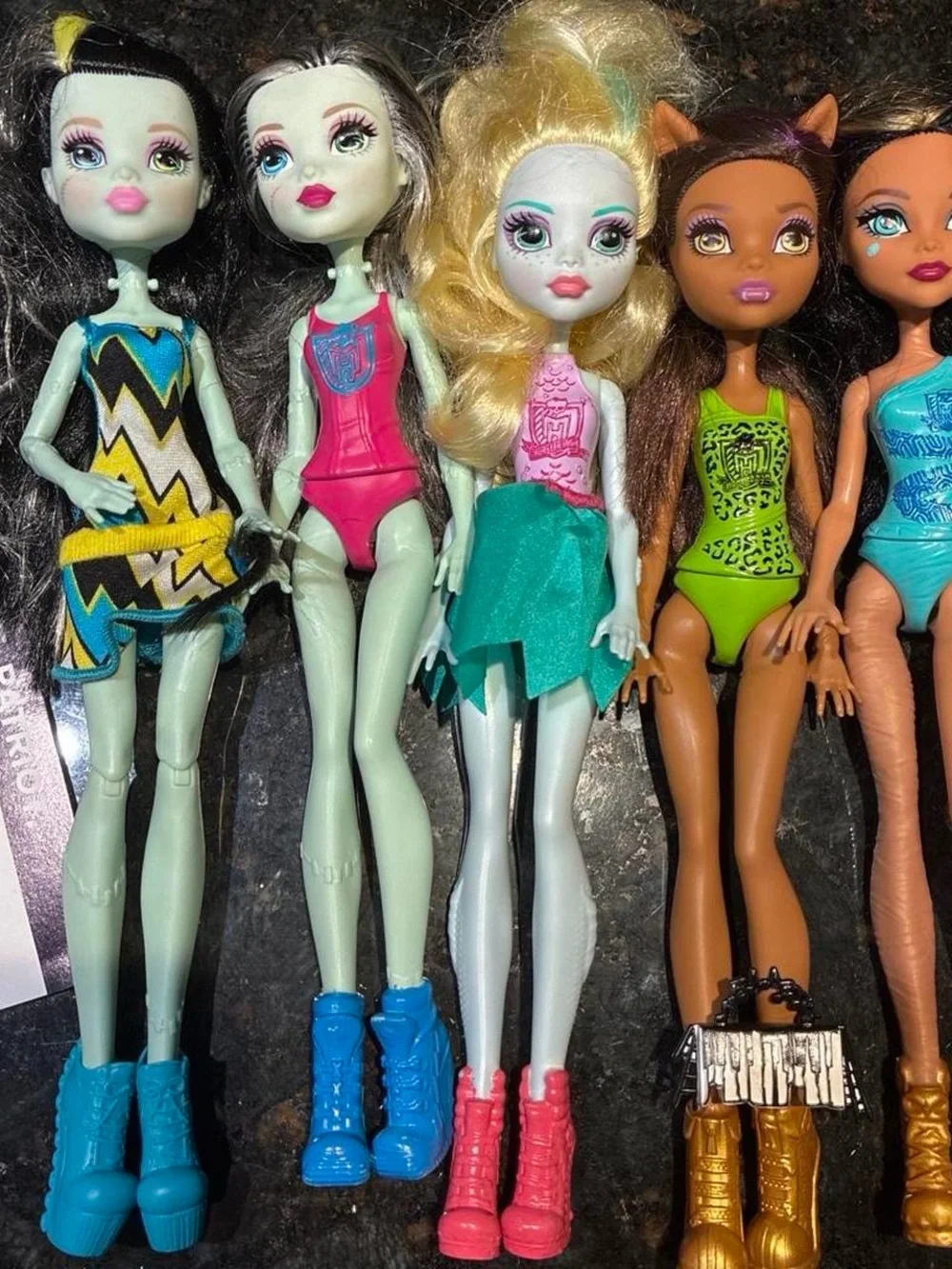 6 monster high Doll Bundle